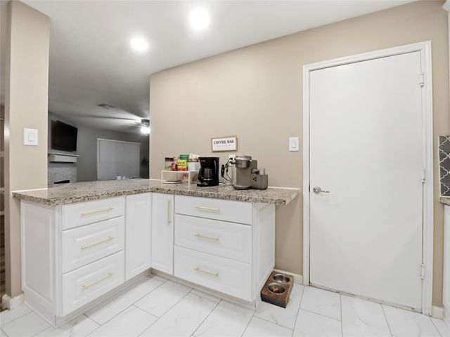 7458 Bahia Lane, Houston, TX 77489