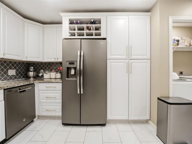 7458 Bahia Lane, Houston, TX 77489