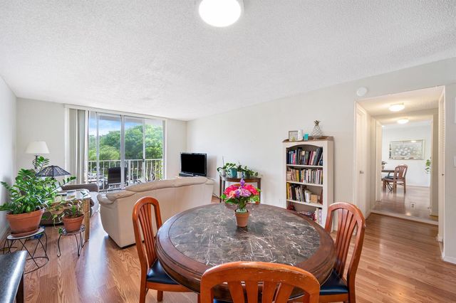 500 Executive Center Drive 3k, West Palm Beach, FL 33401