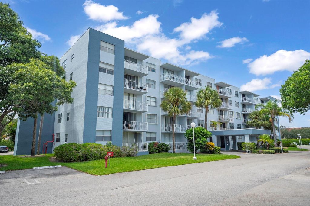 500 Executive Center Drive 3k, West Palm Beach, FL 33401