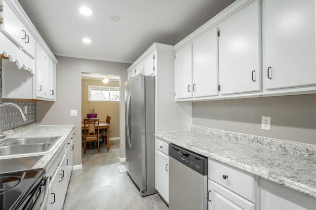 107 Anderson Road, Rossville, GA 30741