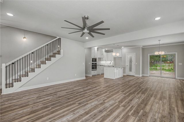 802 W Kelley Ann Street, Siloam Springs, AR 72761
