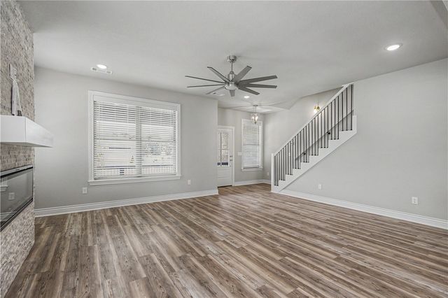 802 W Kelley Ann Street, Siloam Springs, AR 72761