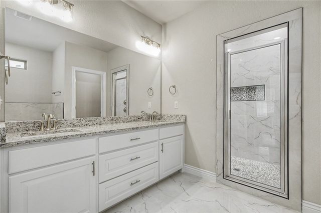 802 W Kelley Ann Street, Siloam Springs, AR 72761