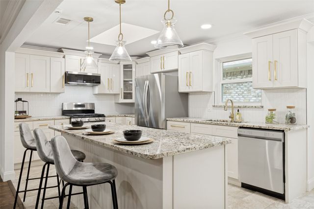 9552 Timberleaf Drive, Dallas, TX 75243
