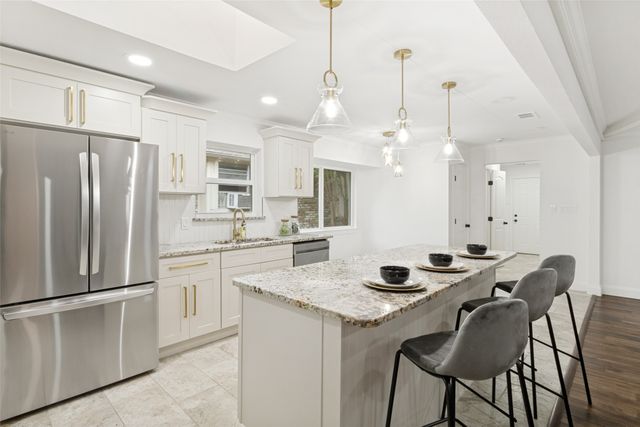 9552 Timberleaf Drive, Dallas, TX 75243