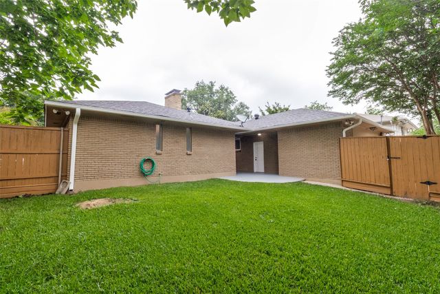 9552 Timberleaf Drive, Dallas, TX 75243