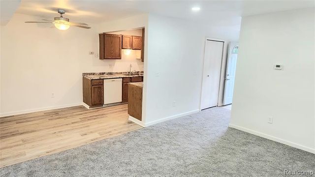 15458 Dupage Boulevard, Taylor, MI 48180