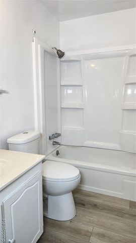 15458 Dupage Boulevard, Taylor, MI 48180