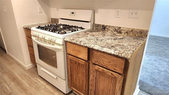 15458 Dupage Boulevard, Taylor, MI 48180