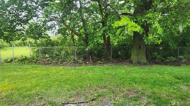 15458 Dupage Boulevard, Taylor, MI 48180