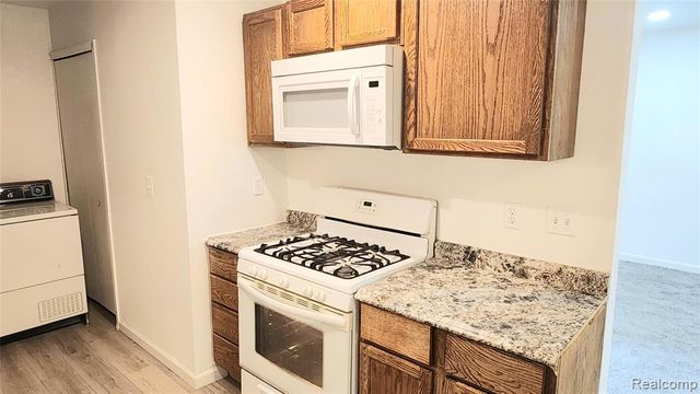 15458 Dupage Boulevard, Taylor, MI 48180