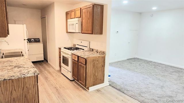 15458 Dupage Boulevard, Taylor, MI 48180