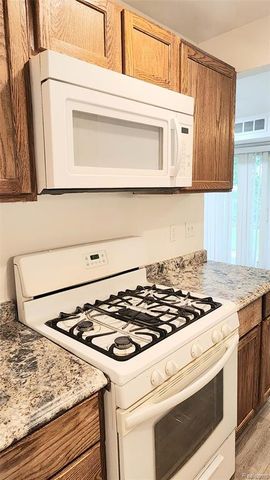 15458 Dupage Boulevard, Taylor, MI 48180