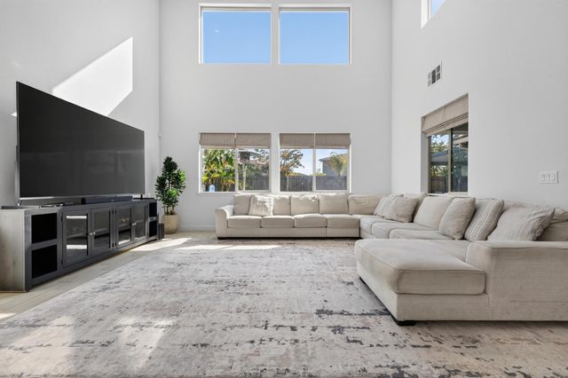 9424 Quintero Ave, Elk Grove, CA 95624