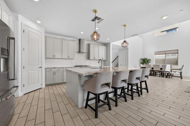 9424 Quintero Ave, Elk Grove, CA 95624