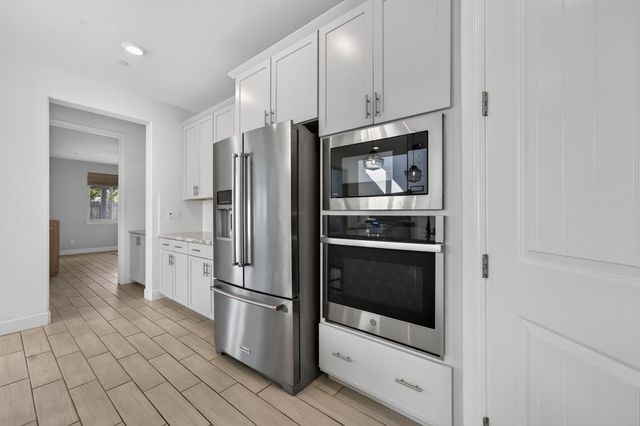 9424 Quintero Ave, Elk Grove, CA 95624