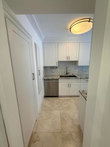 225 Everglade Avenue Villa 6, Palm Beach, FL 33480
