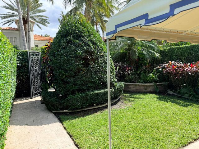 225 Everglade Avenue Villa 6, Palm Beach, FL 33480