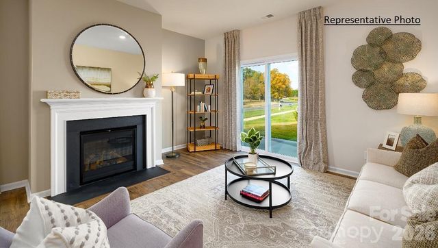 651 13th Avenue Drive NE, Hickory, NC 28601