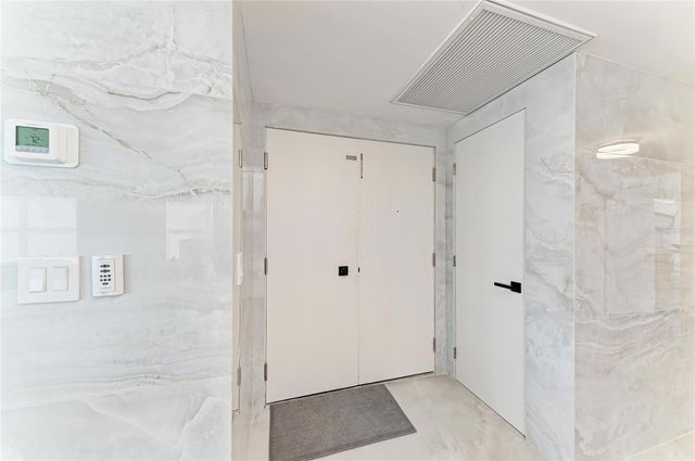 603 LONGBOAT CLUB ROAD 204N, Longboat Key, FL 34228