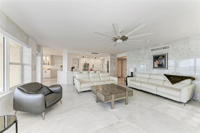 603 LONGBOAT CLUB ROAD 204N, Longboat Key, FL 34228