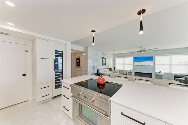 603 LONGBOAT CLUB ROAD 204N, Longboat Key, FL 34228