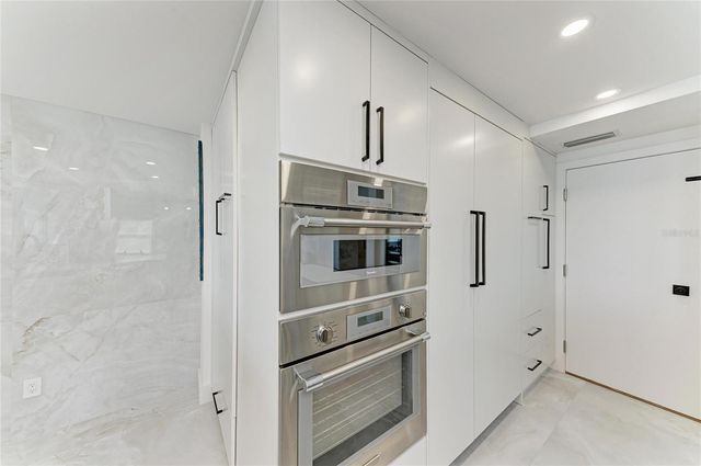 603 LONGBOAT CLUB ROAD 204N, Longboat Key, FL 34228