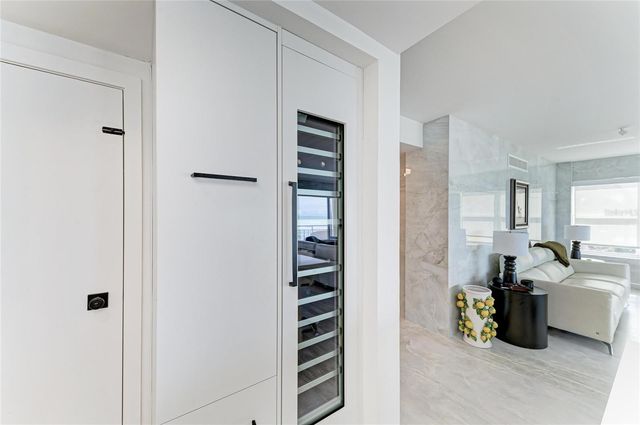 603 LONGBOAT CLUB ROAD 204N, Longboat Key, FL 34228