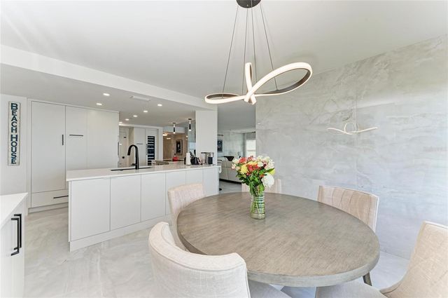 603 LONGBOAT CLUB ROAD 204N, Longboat Key, FL 34228