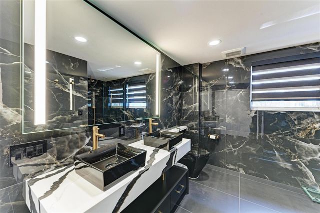 603 LONGBOAT CLUB ROAD 204N, Longboat Key, FL 34228