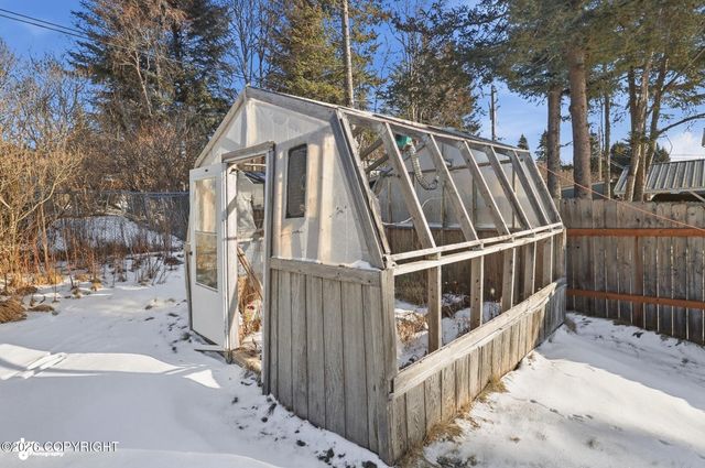 502 Soundview Avenue, Homer, AK 99603