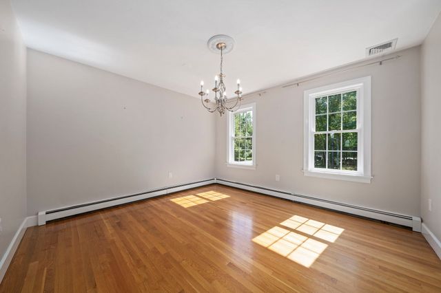 4 Bruce Rd, Holbrook, MA 02343