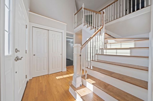 4 Bruce Rd, Holbrook, MA 02343