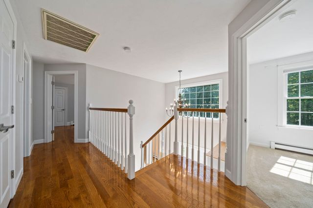 4 Bruce Rd, Holbrook, MA 02343