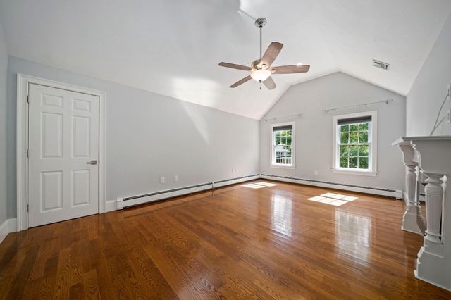 4 Bruce Rd, Holbrook, MA 02343