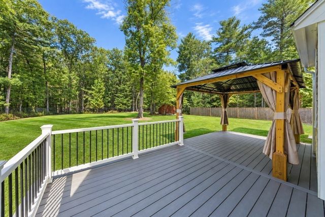 4 Bruce Rd, Holbrook, MA 02343