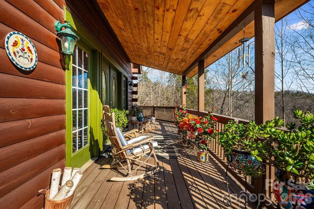 158 Raven Boulevard, Lake Lure, NC 28746