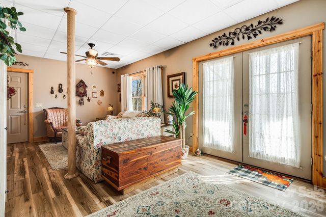 158 Raven Boulevard, Lake Lure, NC 28746