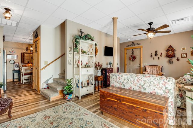 158 Raven Boulevard, Lake Lure, NC 28746