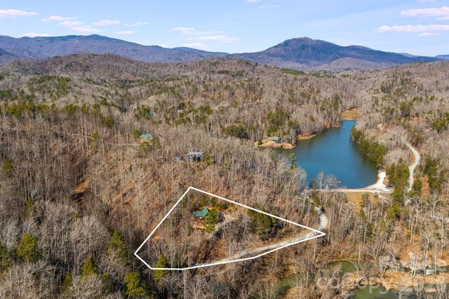 158 Raven Boulevard, Lake Lure, NC 28746