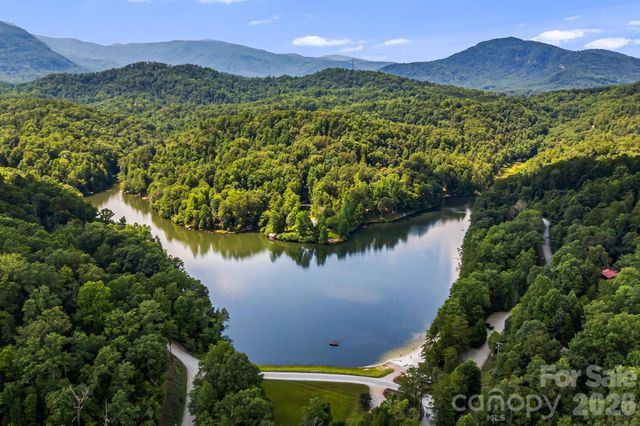 158 Raven Boulevard, Lake Lure, NC 28746