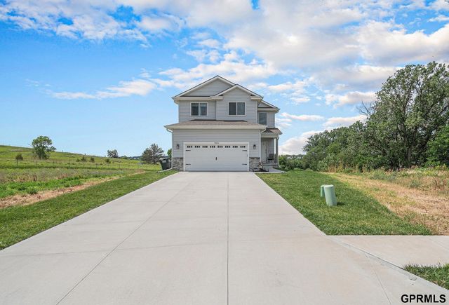 7802 N 94th Circle, Omaha, NE 68122