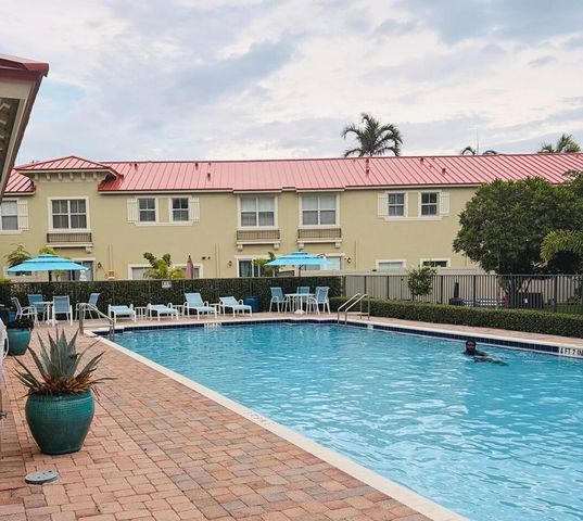 169 Monterey Bay Drive, Boynton Beach, FL 33426