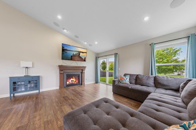 601 Stonegate Circle, Waconia, MN 55387