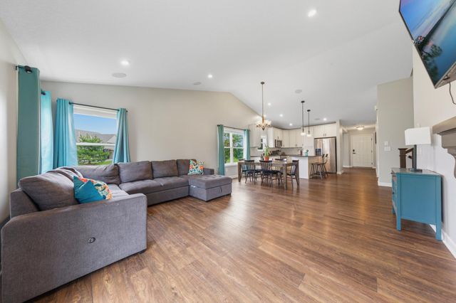 601 Stonegate Circle, Waconia, MN 55387