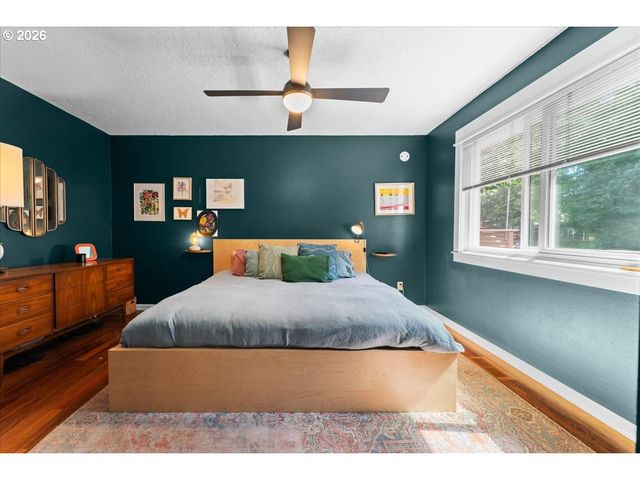 1360 Sw 19TH Dr, Gresham, OR 97080