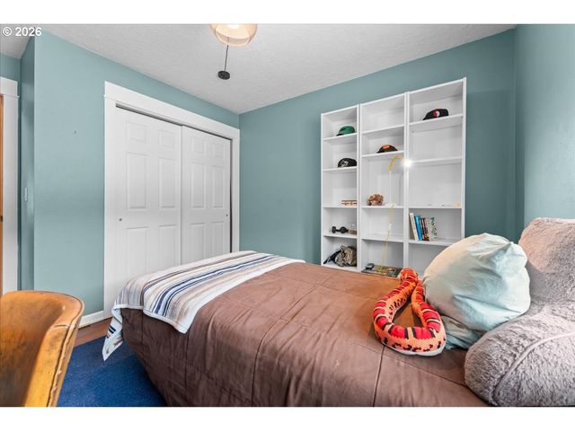 1360 Sw 19TH Dr, Gresham, OR 97080
