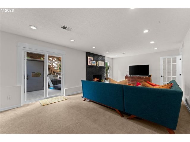1360 Sw 19TH Dr, Gresham, OR 97080