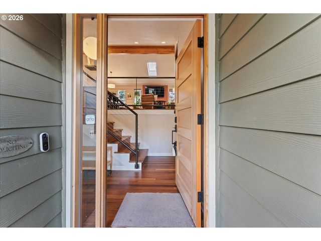 1360 Sw 19TH Dr, Gresham, OR 97080
